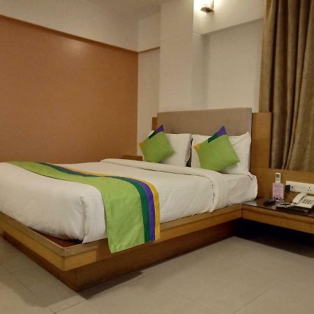Treebo Trend Hotel Basera Pune Extérieur photo