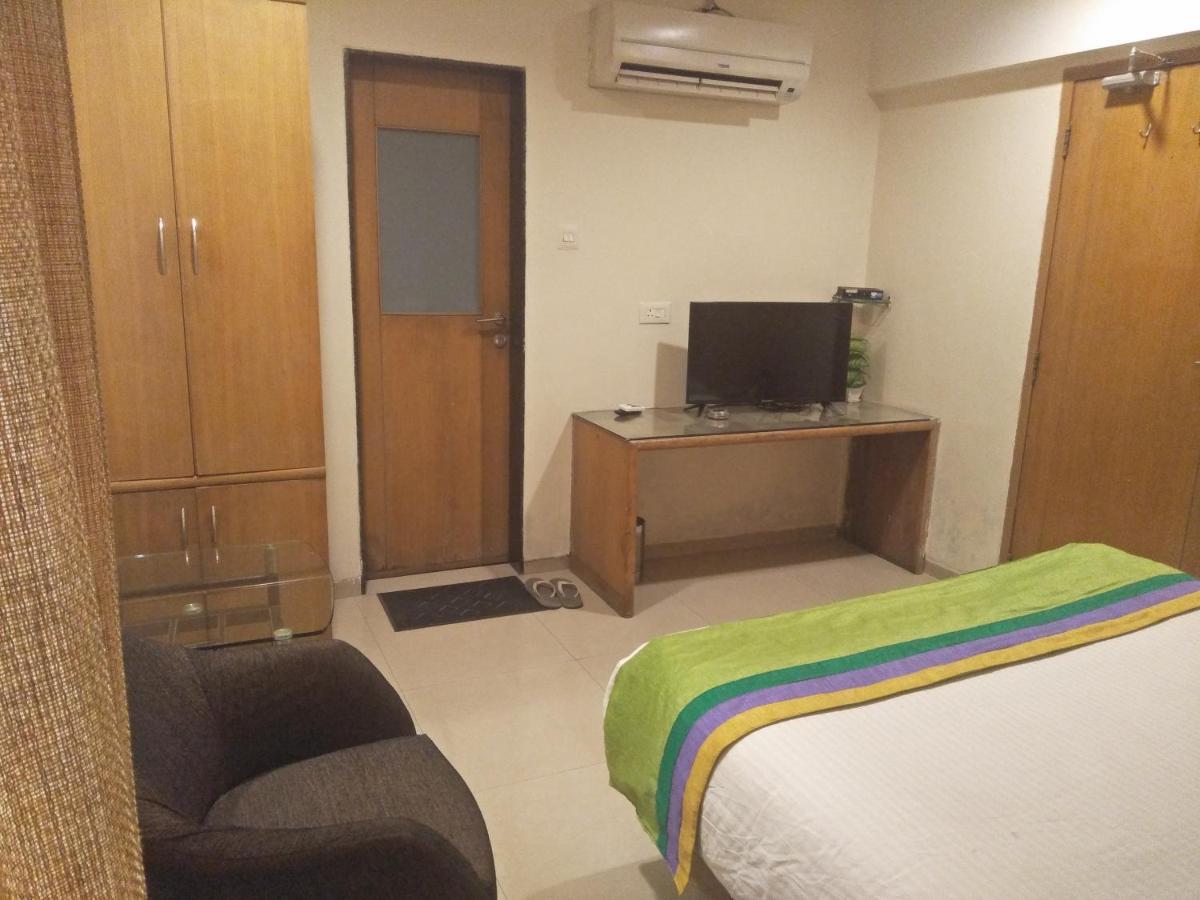 Treebo Trend Hotel Basera Pune Extérieur photo