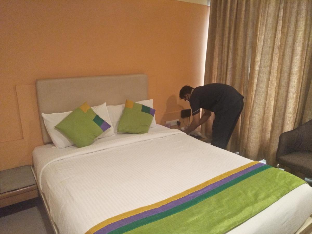 Treebo Trend Hotel Basera Pune Extérieur photo