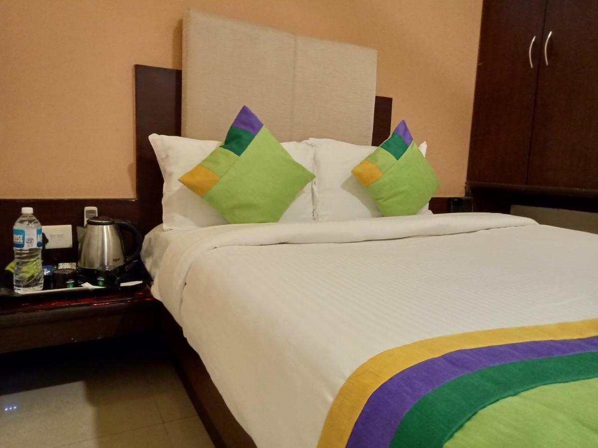 Treebo Trend Hotel Basera Pune Extérieur photo