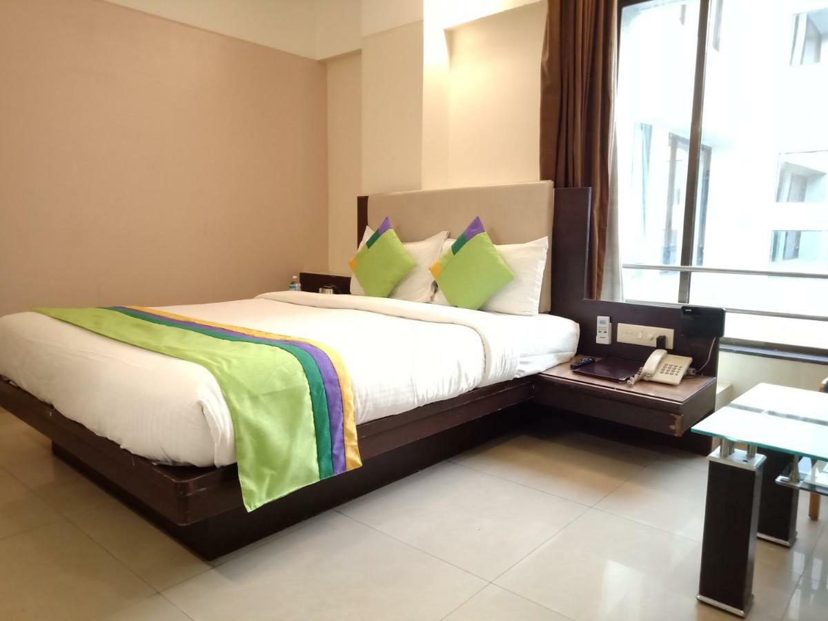 Treebo Trend Hotel Basera Pune Extérieur photo