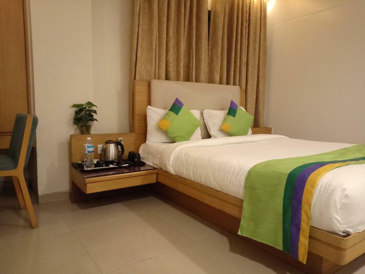 Treebo Trend Hotel Basera Pune Extérieur photo