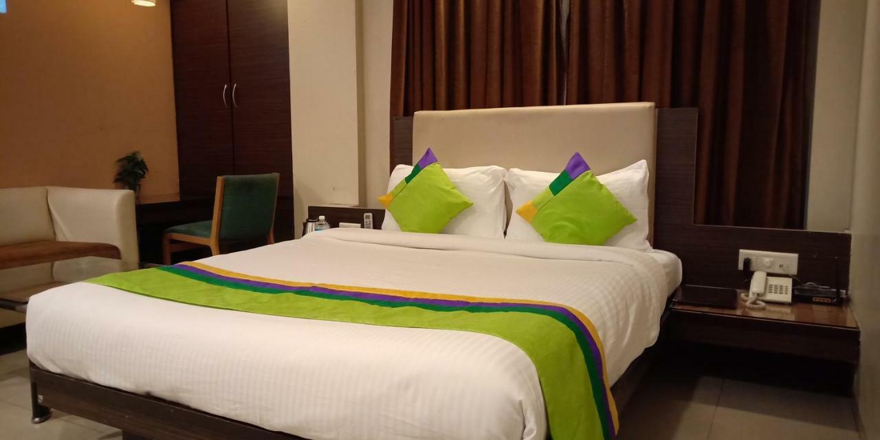 Treebo Trend Hotel Basera Pune Extérieur photo
